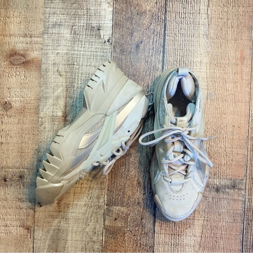 Reebok Cardi B Classic Leather V2 Beige Gold Platform‎ Sneakers GW6695